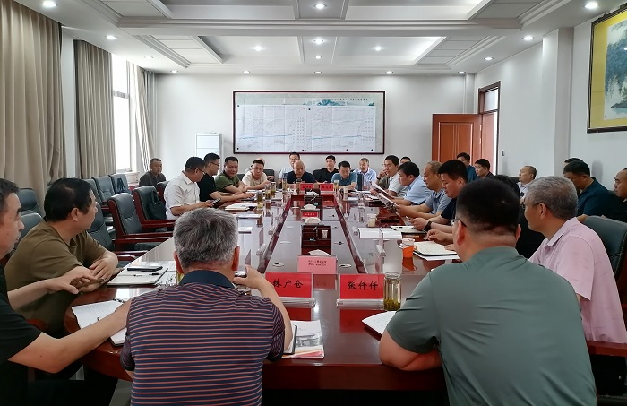 e385564290c1be17911aa8967a53320.jpg e385564290c1be17911aa8967a53320.jpg